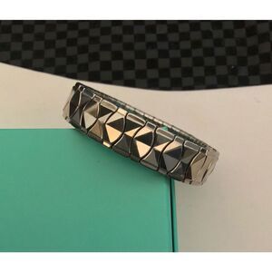 Sparkling High Polished Diamond Cut & Faceted Stretch Bracelet